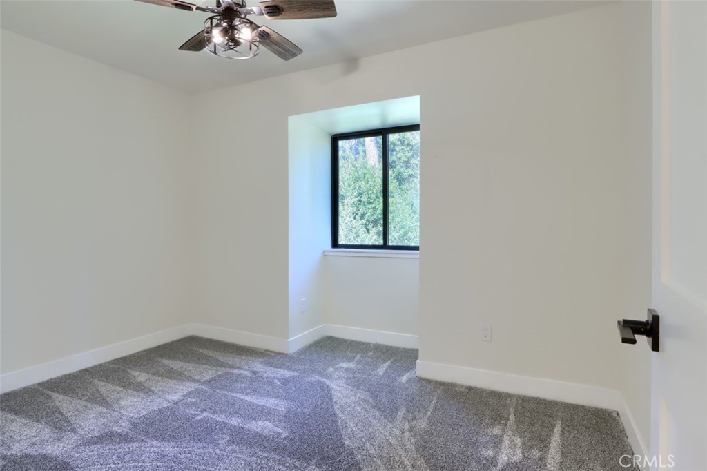 3181 B Triangle Park Dr, Mariposa, CA 95338