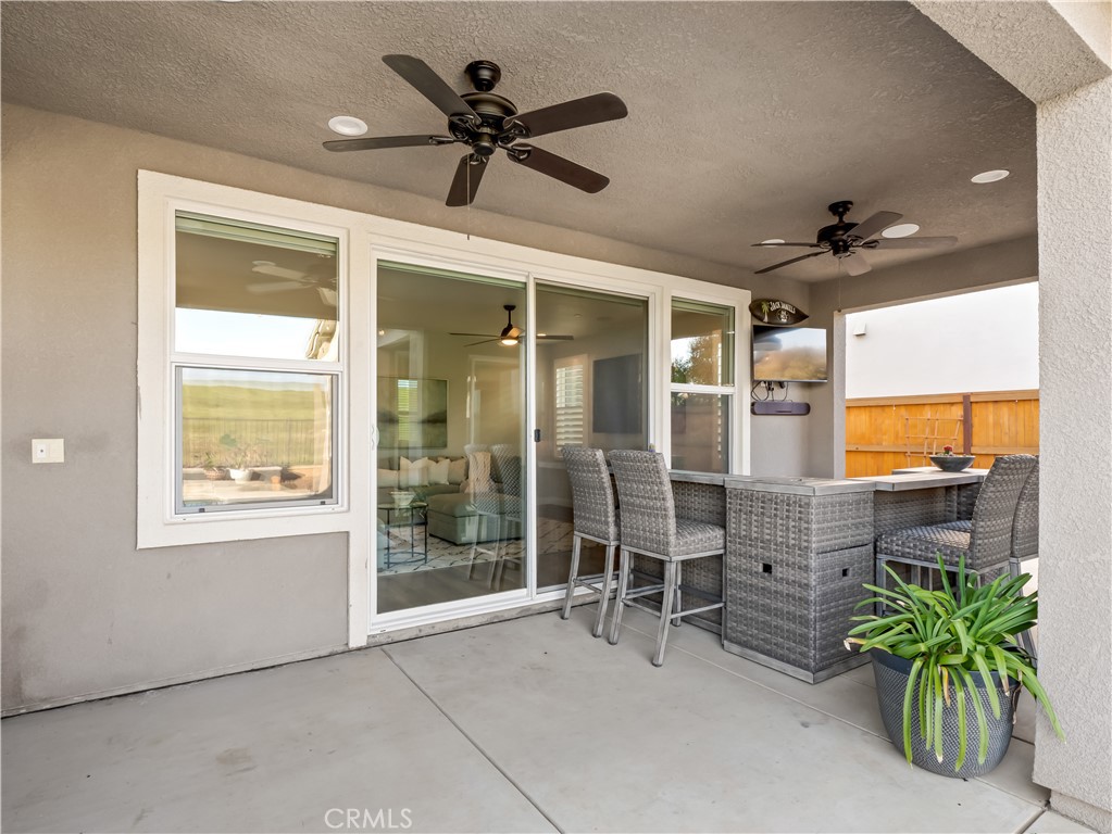 4483 Crown Bluffs Dr, Madera, CA 93636