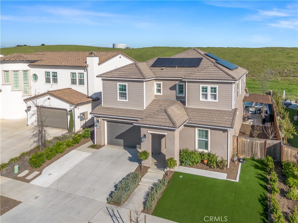 4483 Crown Bluffs Dr, Madera, CA 93636