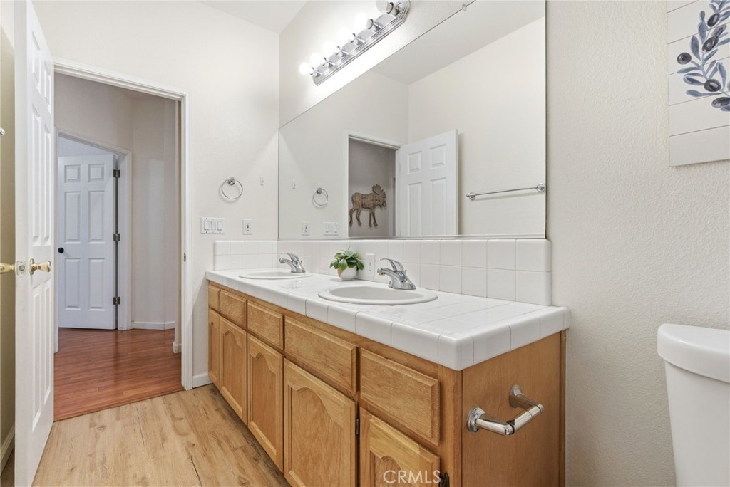 535 Mallard, Lemoore, CA 93245