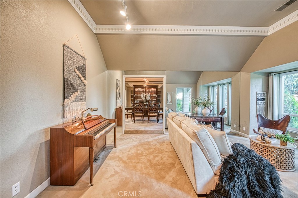 2649 Heritage Ave, Clovis, CA 93619