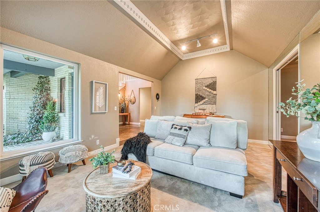 2649 Heritage Ave, Clovis, CA 93619