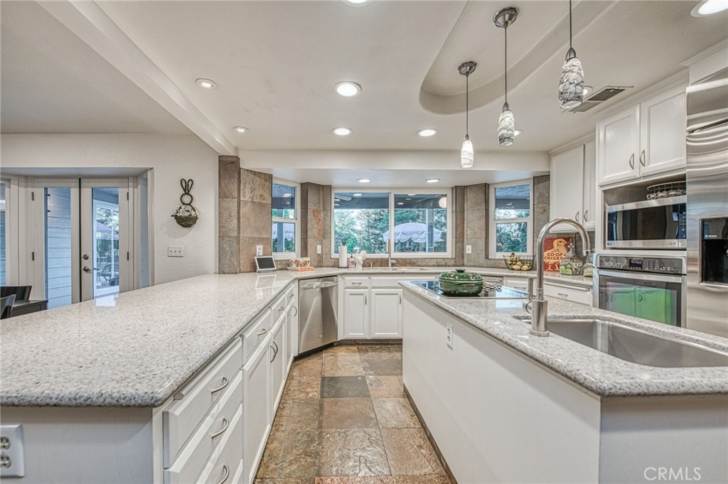 2649 Heritage Ave, Clovis, CA 93619