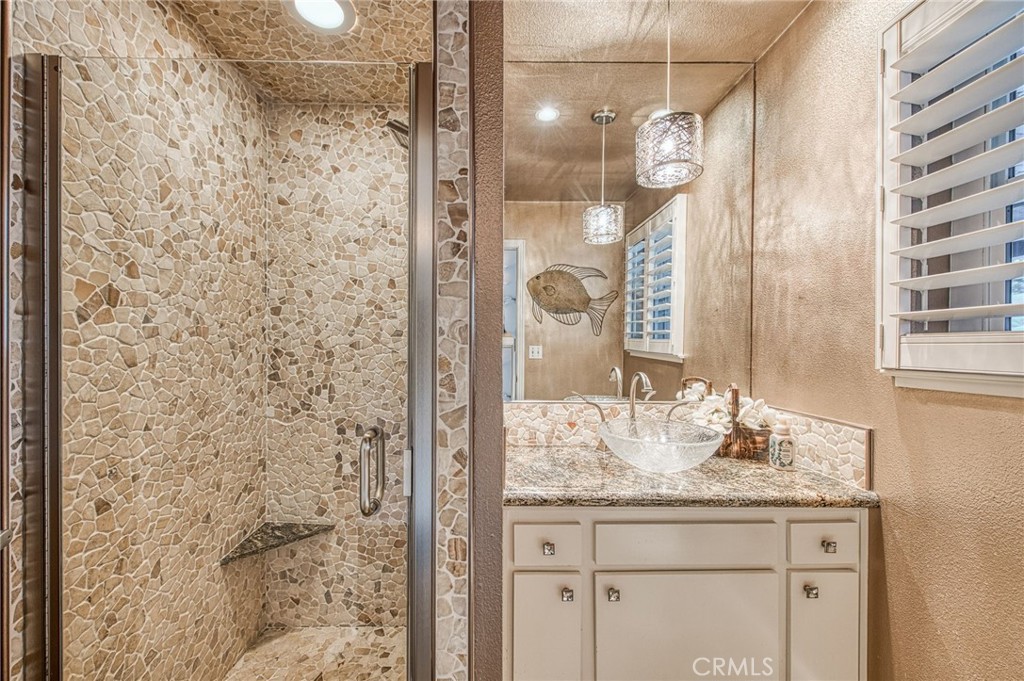 2649 Heritage Ave, Clovis, CA 93619