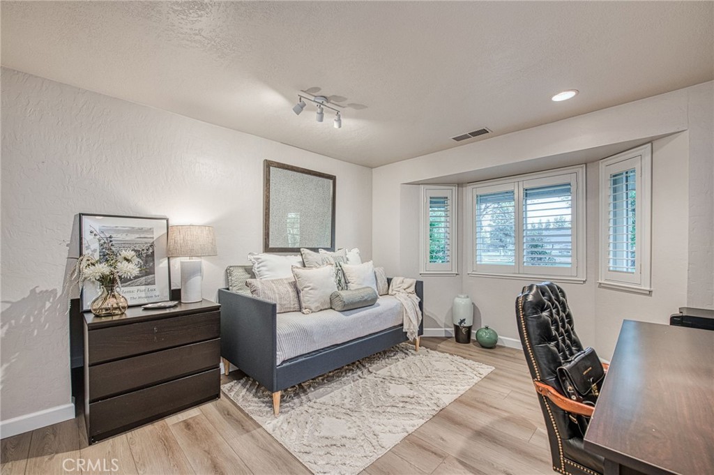 2649 Heritage Ave, Clovis, CA 93619