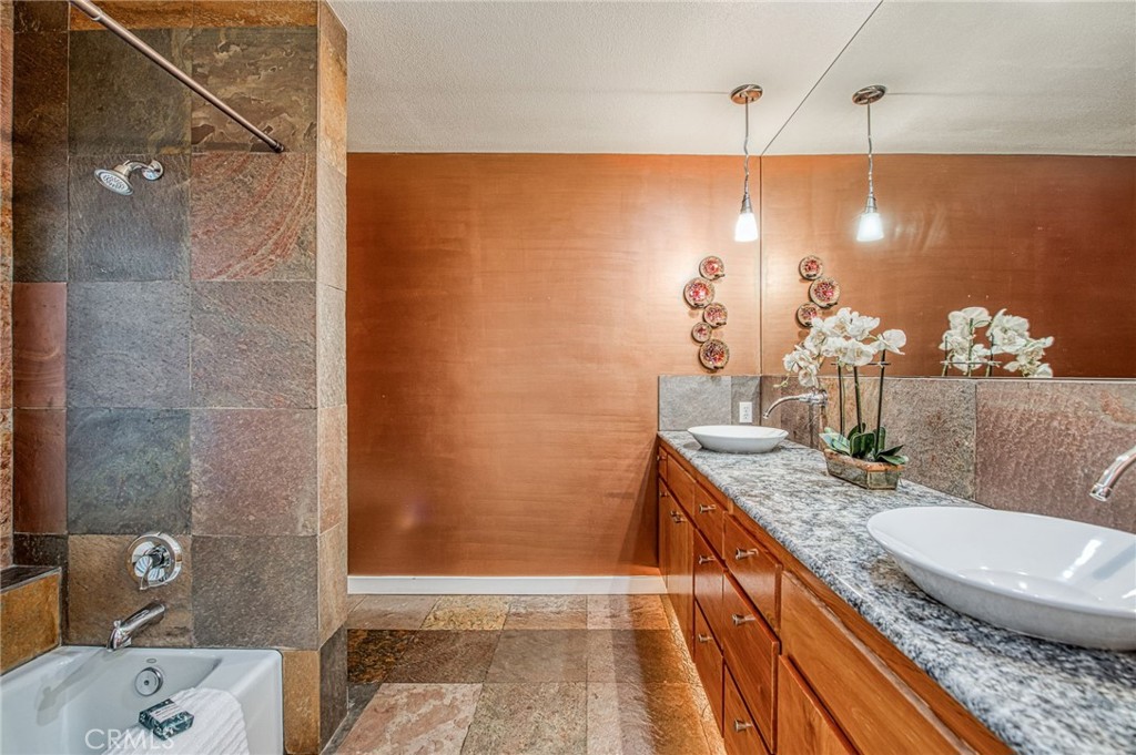 2649 Heritage Ave, Clovis, CA 93619