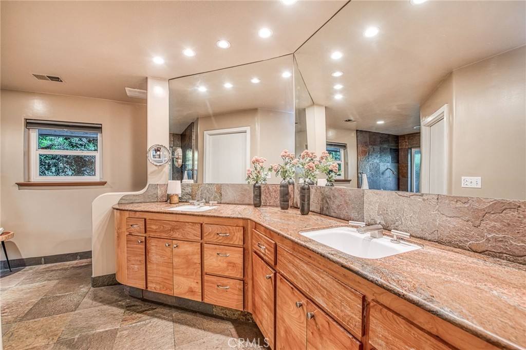 2649 Heritage Ave, Clovis, CA 93619