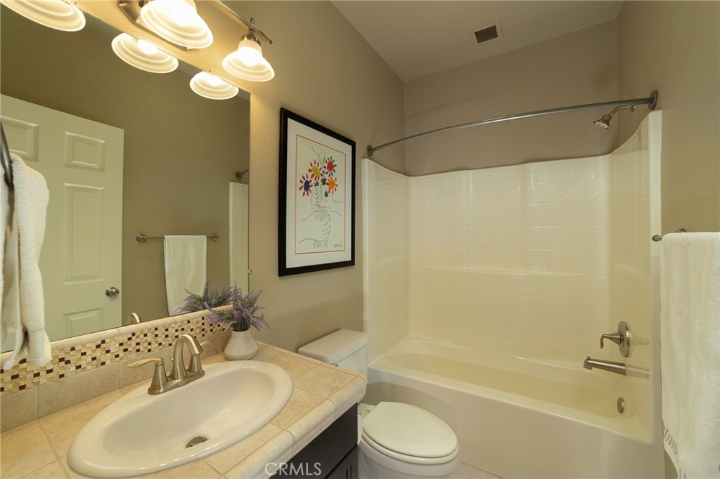 3350 Buckingham, Clovis, CA 93619