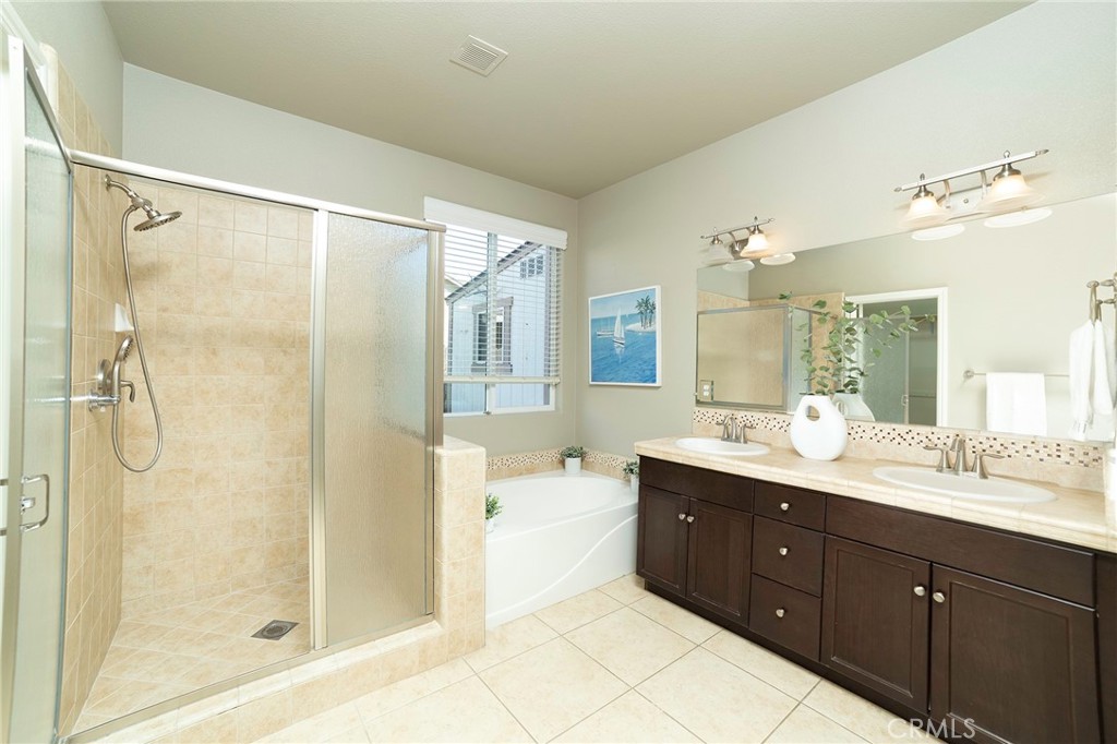 3350 Buckingham, Clovis, CA 93619