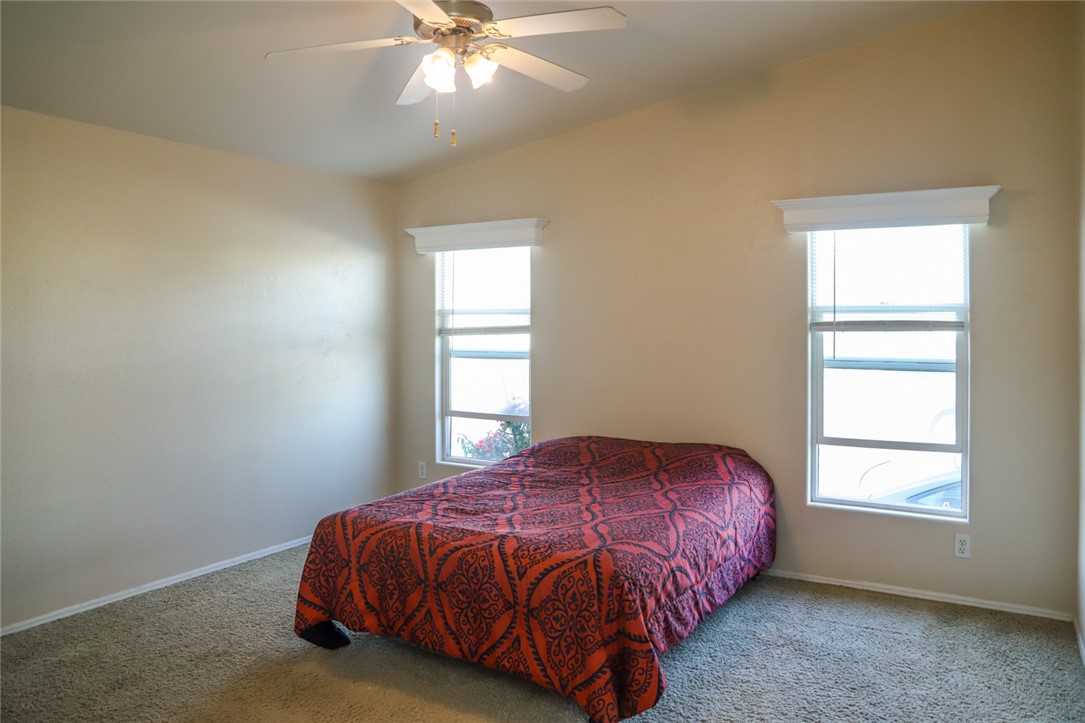 2706 W Ashlan Ave, Fresno, CA 93705