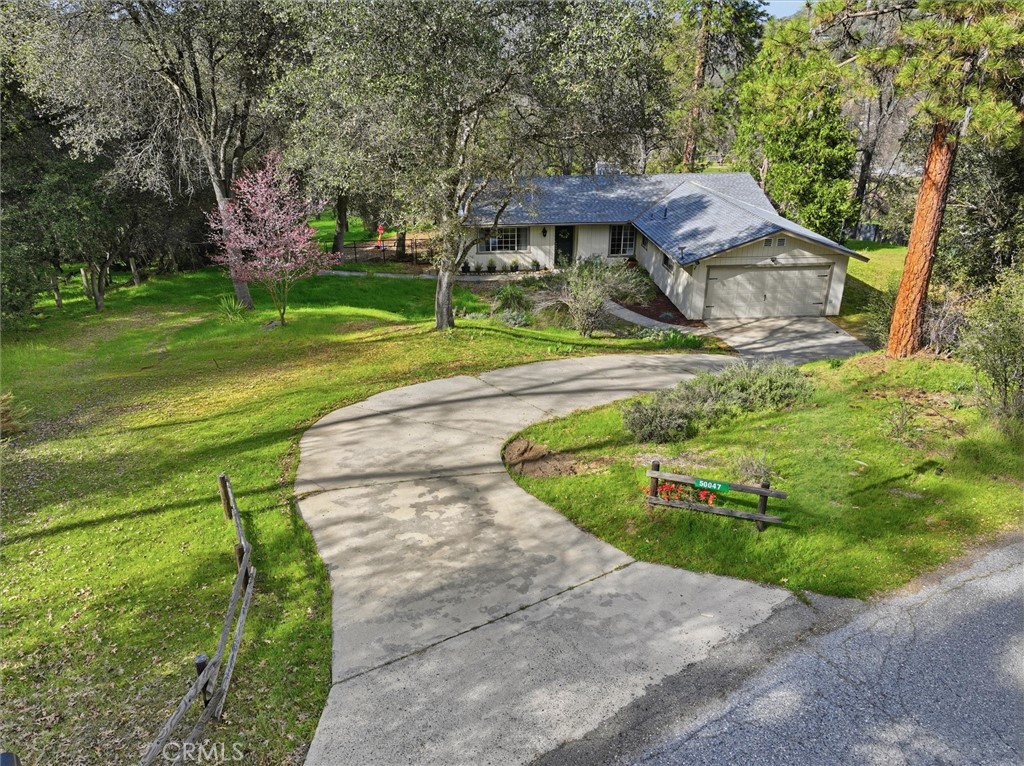 50047 Hangtree, Oakhurst, CA 93644