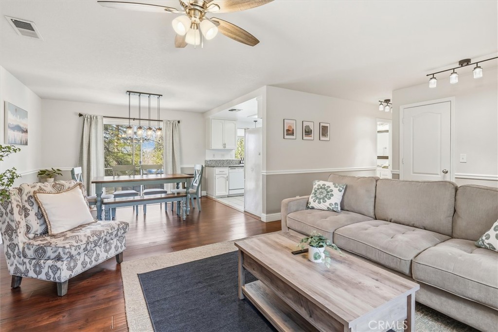 50047 Hangtree, Oakhurst, CA 93644