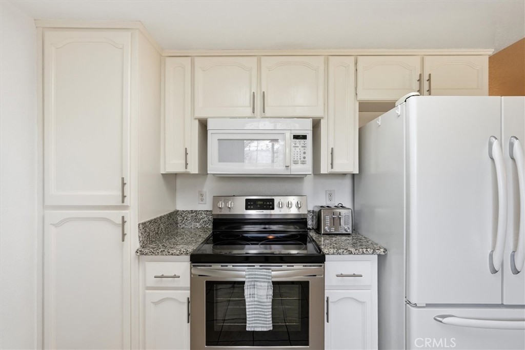 50047 Hangtree, Oakhurst, CA 93644