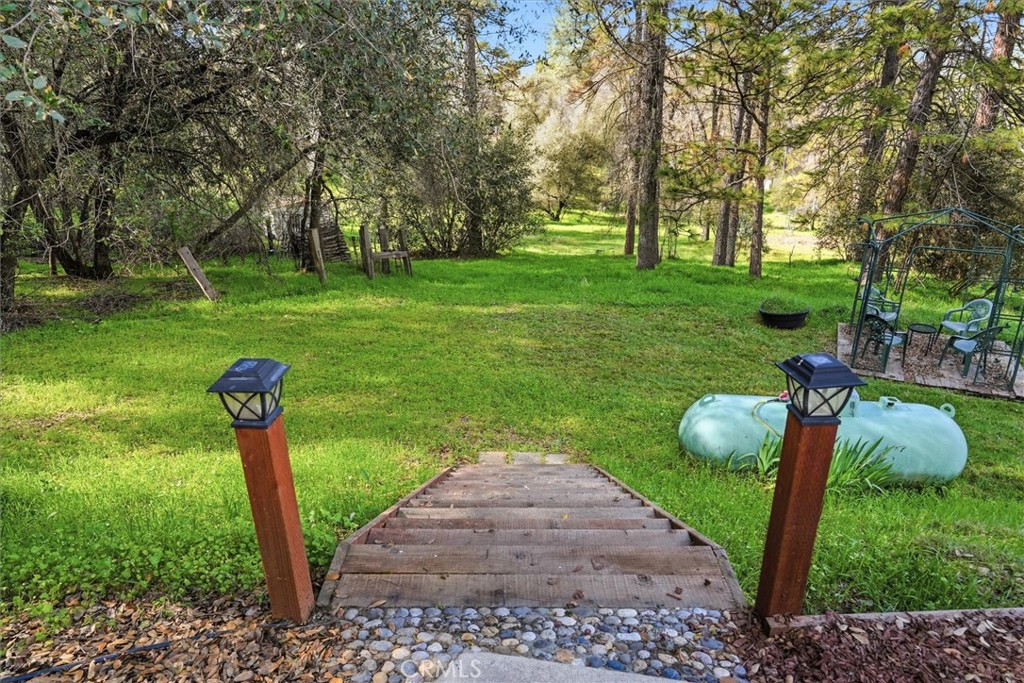 50047 Hangtree, Oakhurst, CA 93644