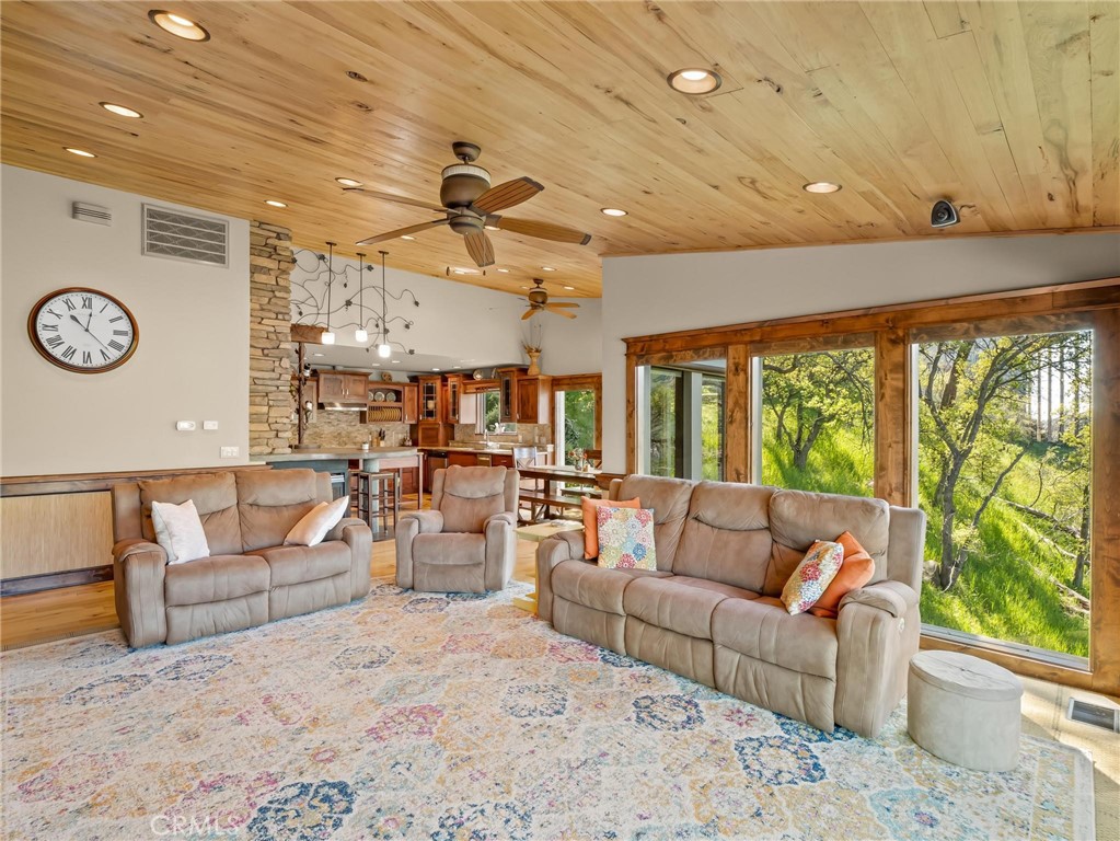 27459 Sky Harbour, Friant, CA 93626