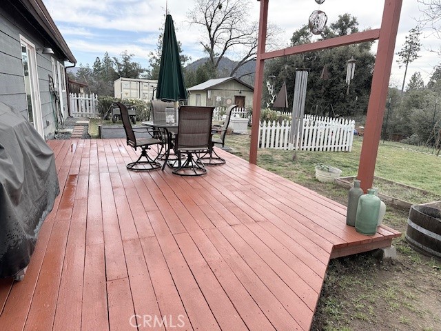 39468 Summit Dr, Oakhurst, CA 93644