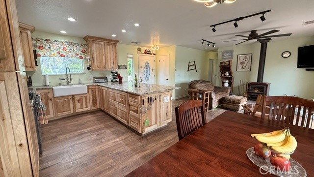 39468 Summit Dr, Oakhurst, CA 93644