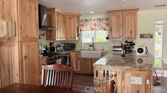 39468 Summit Dr, Oakhurst, CA 93644