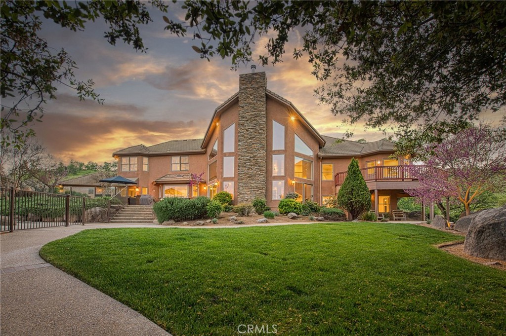 16115 Deer Path, Clovis, CA 93619