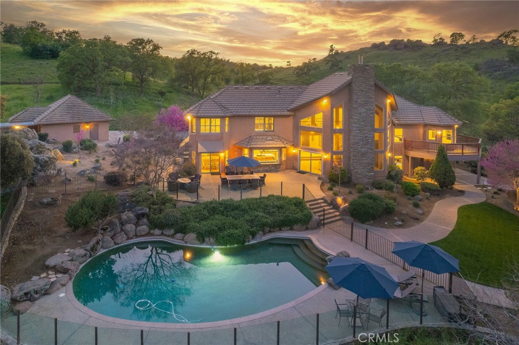 16115 Deer Path, Clovis, CA 93619