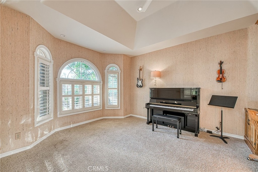 16115 Deer Path, Clovis, CA 93619