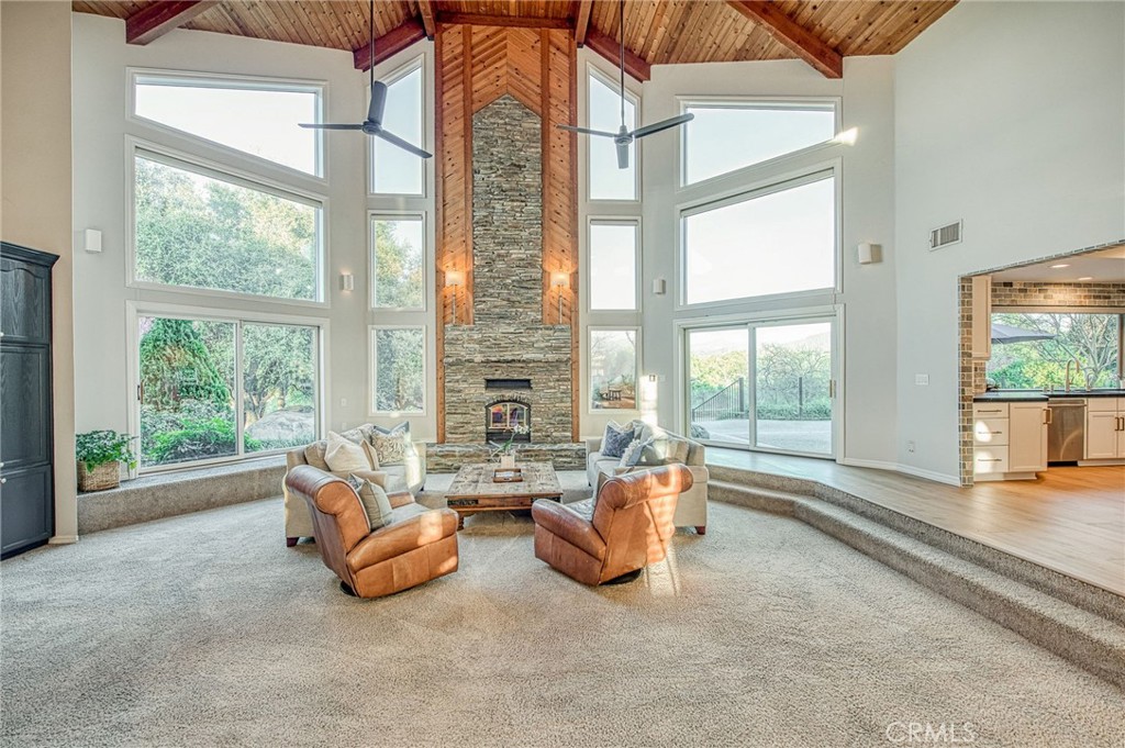 16115 Deer Path, Clovis, CA 93619