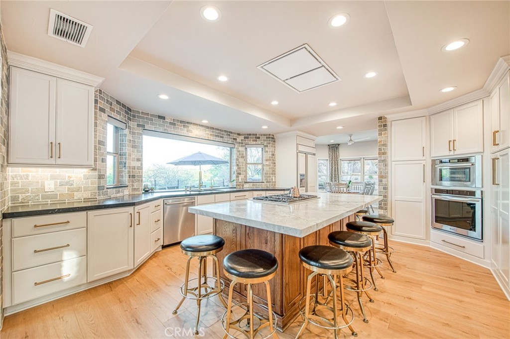 16115 Deer Path, Clovis, CA 93619