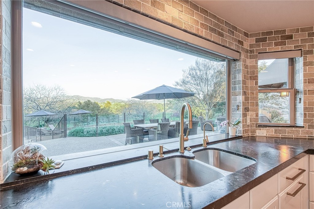 16115 Deer Path, Clovis, CA 93619