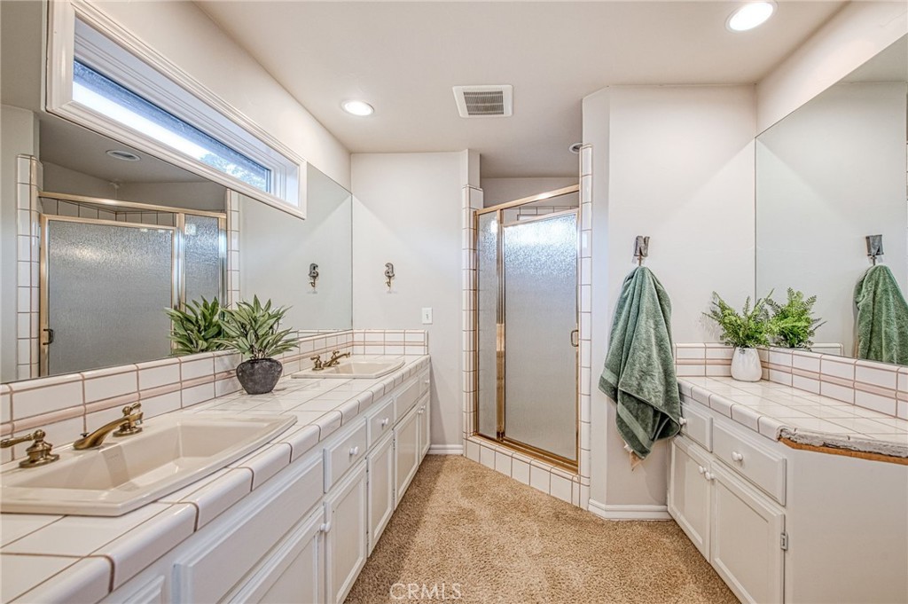 16115 Deer Path, Clovis, CA 93619