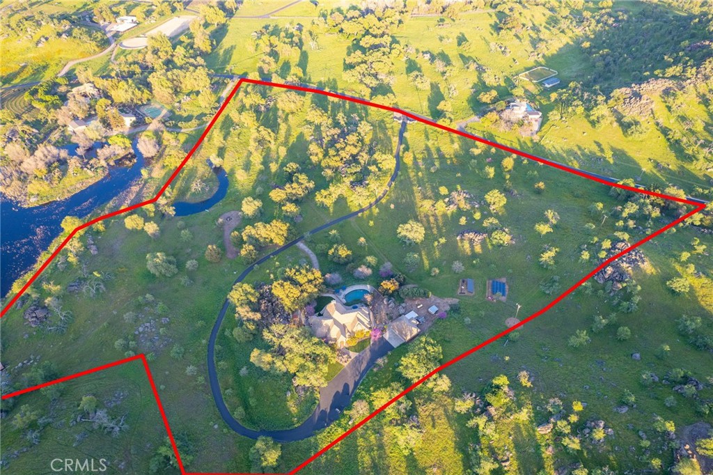 16115 Deer Path, Clovis, CA 93619