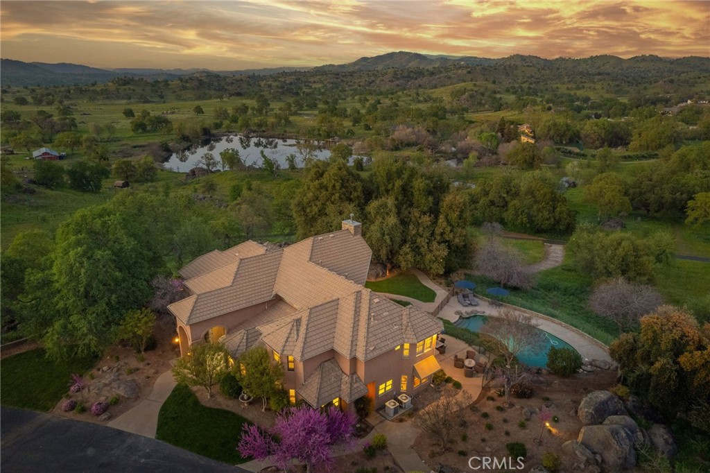 16115 Deer Path, Clovis, CA 93619