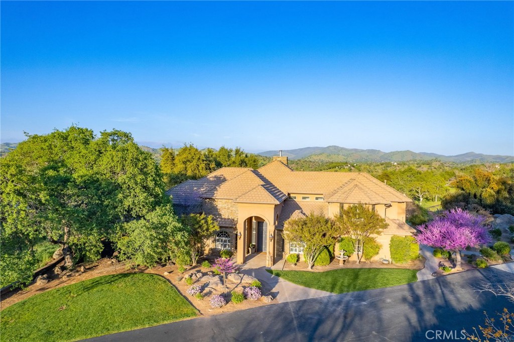 16115 Deer Path, Clovis, CA 93619