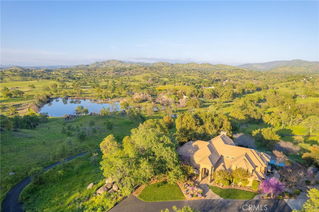 16115 Deer Path, Clovis, CA 93619