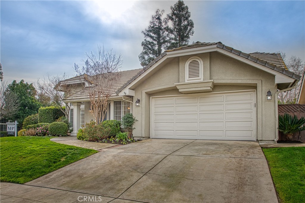 9225 N Bramwell St, Fresno, CA 93720