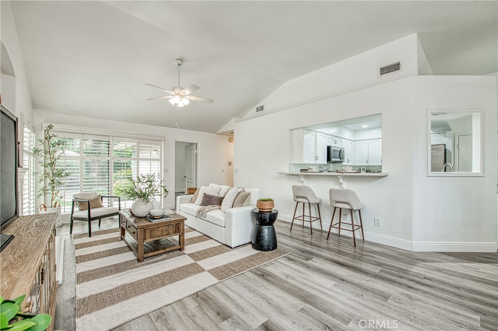 9225 N Bramwell St, Fresno, CA 93720