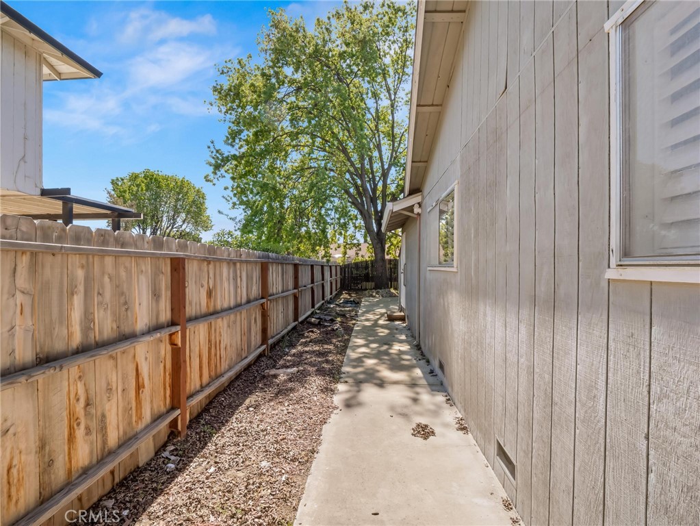 873 Cedar, Lemoore, CA 93245