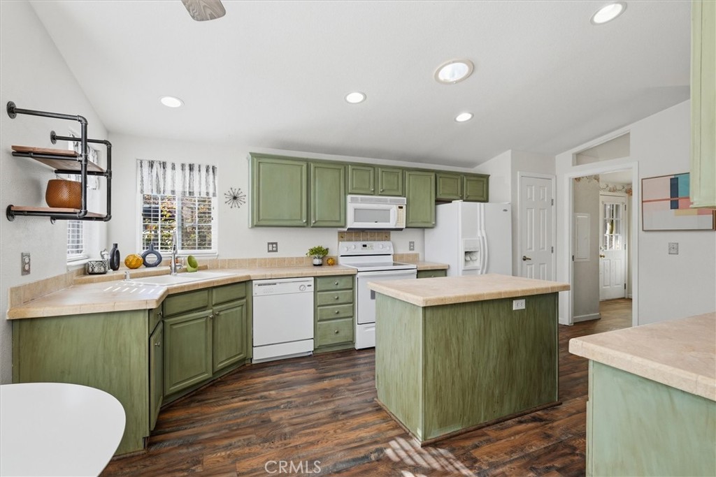 43555 Highway 41 #A15, Oakhurst, CA 93644