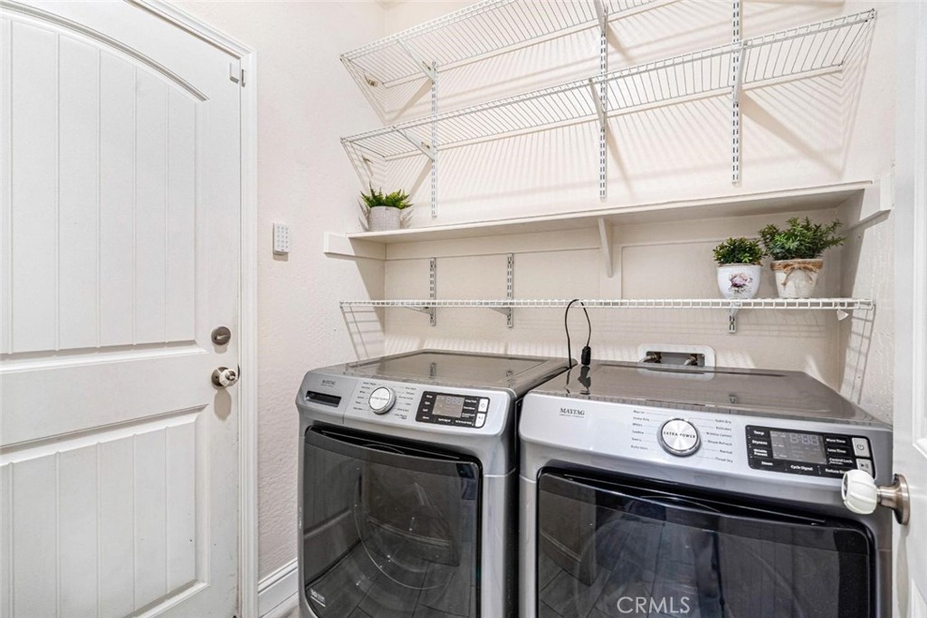 1553 N State, Fresno, CA 93722