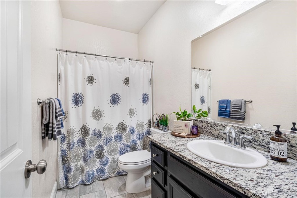 1553 N State, Fresno, CA 93722