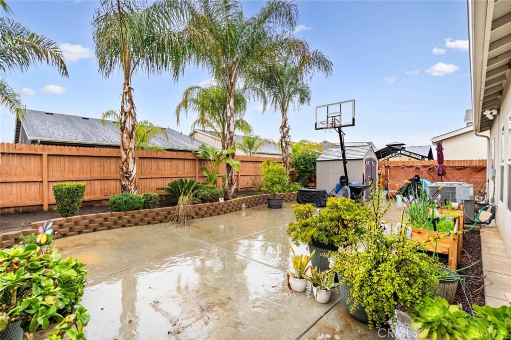 1553 N State, Fresno, CA 93722