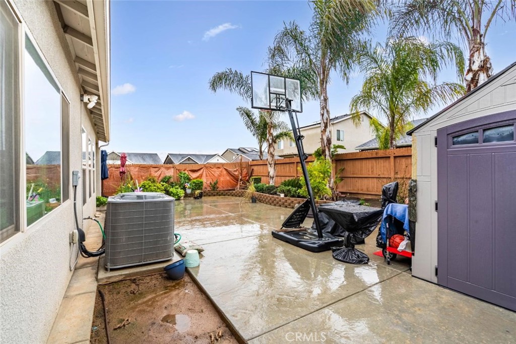 1553 N State, Fresno, CA 93722