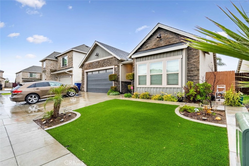 1553 N State, Fresno, CA 93722