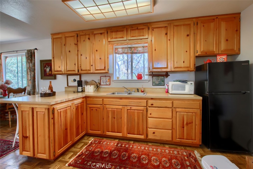 39406 John West Rd, Oakhurst, CA 93644