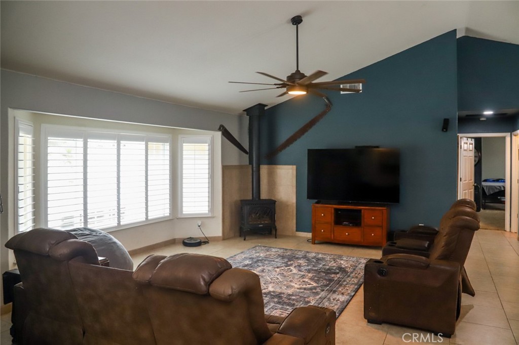 33478 Spreading Oak Ln, Auberry, CA 93602