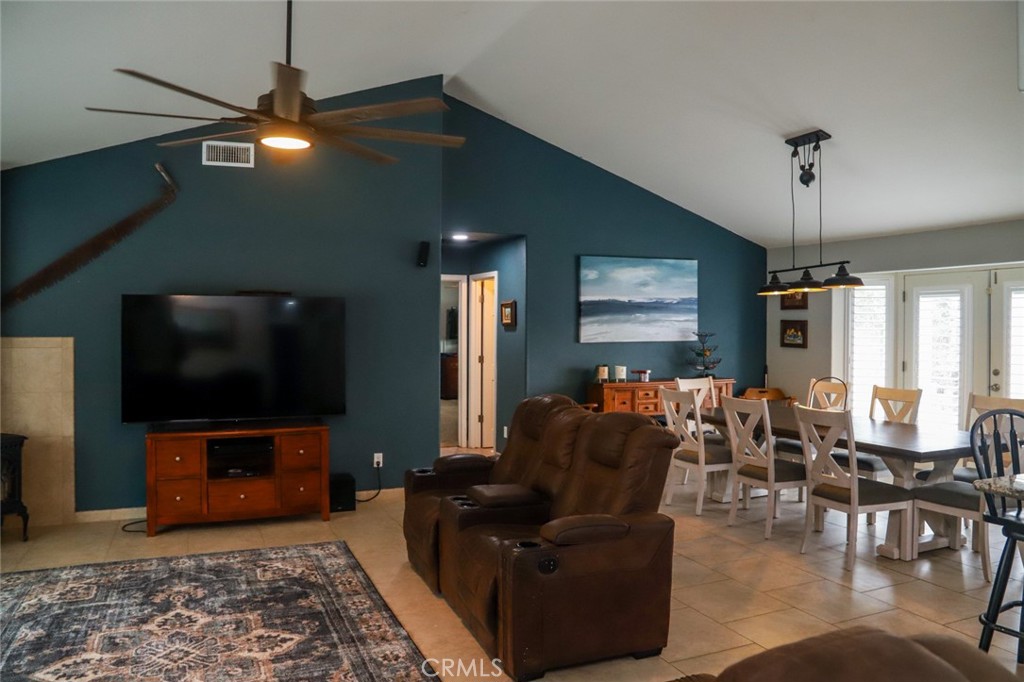 33478 Spreading Oak Ln, Auberry, CA 93602