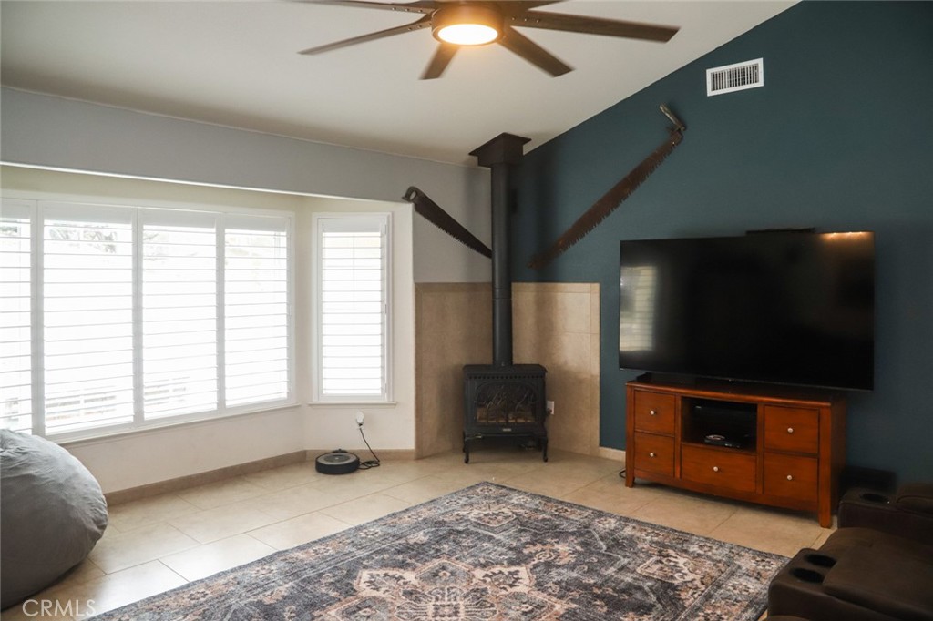 33478 Spreading Oak Ln, Auberry, CA 93602