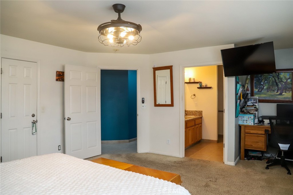 33478 Spreading Oak Ln, Auberry, CA 93602