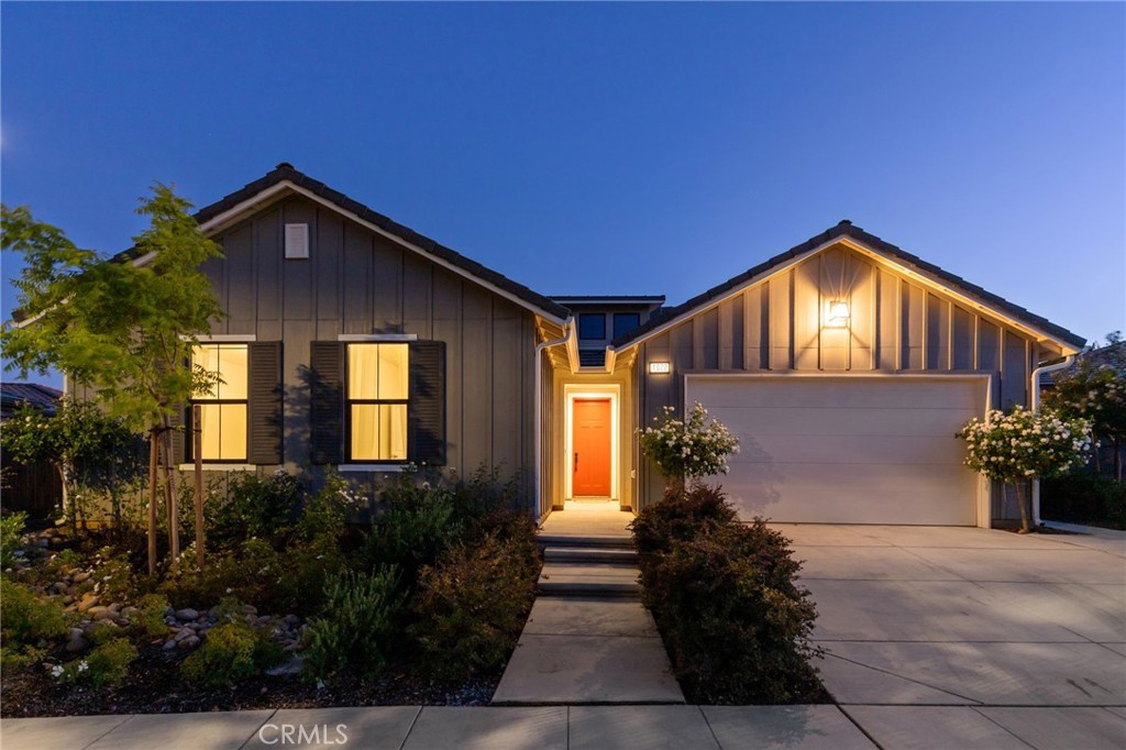 1022 Moonrise, Madera, CA 93636