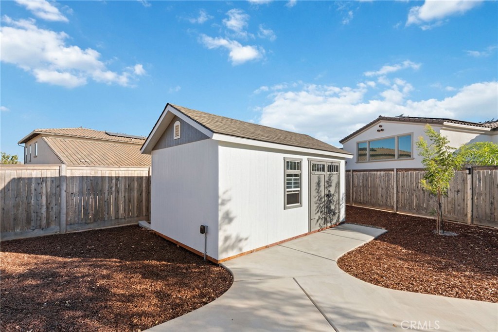 1022 Moonrise, Madera, CA 93636