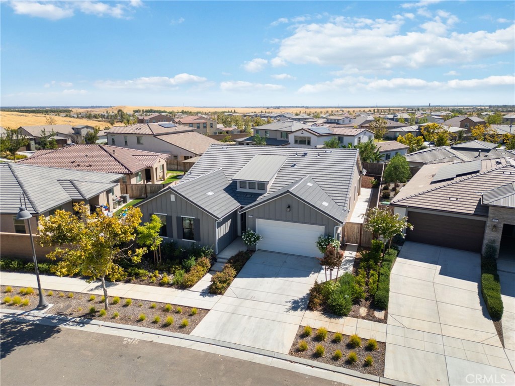 1022 Moonrise, Madera, CA 93636